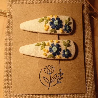 Indigo White Clips